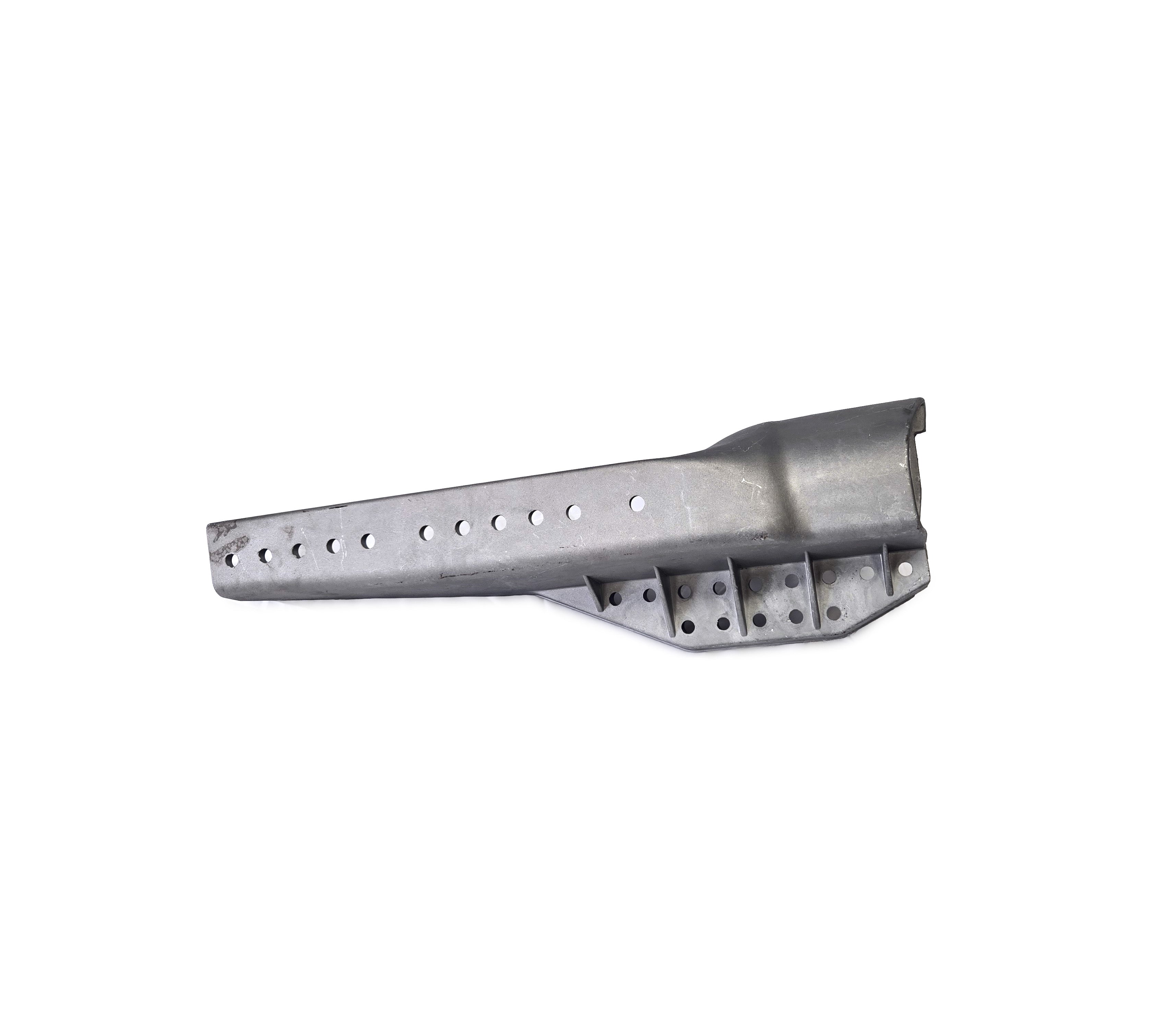 Bracket, Step RH for Mercedes Trucks (9436660578)